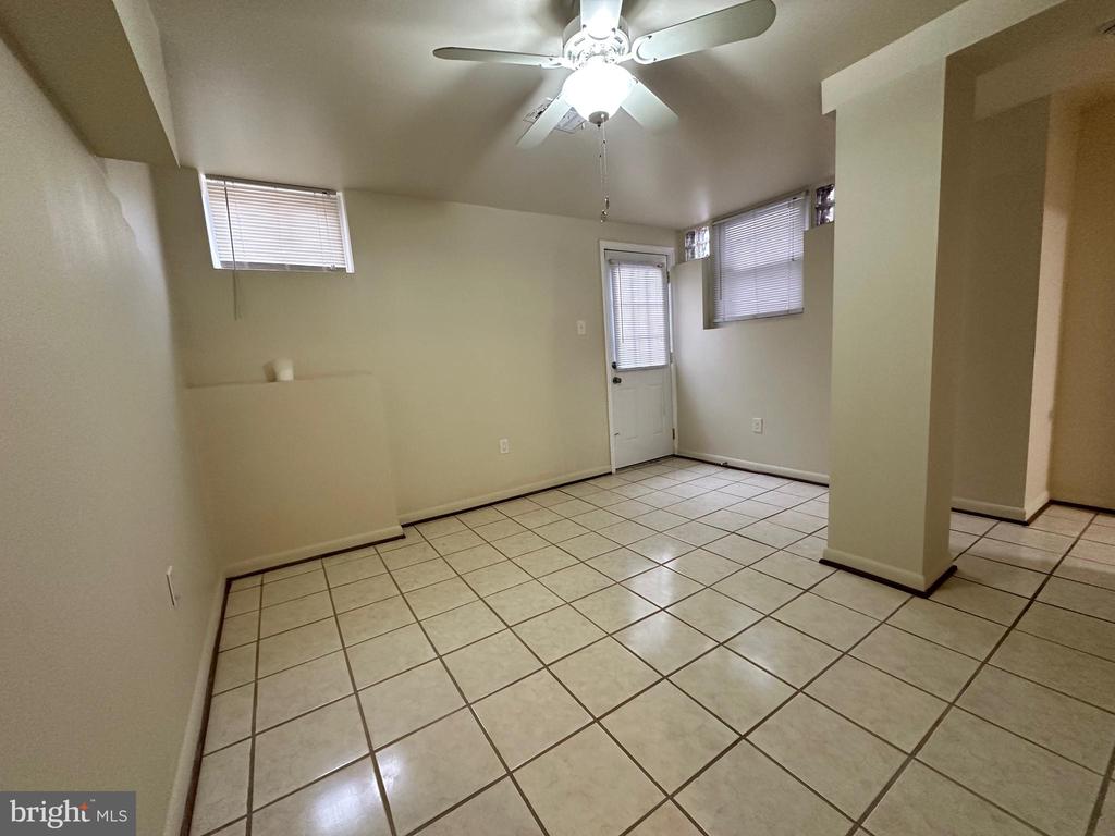 204 16TH STREET SE Unit: B