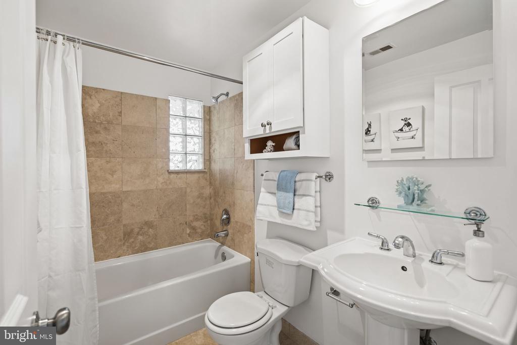 1701 16TH STREET NW Unit: 544