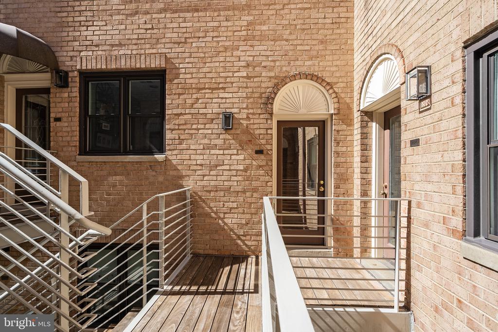 1124 25TH STREET NW Unit: 203