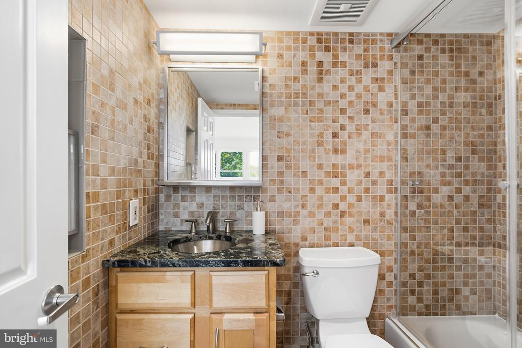 1124 25TH STREET NW Unit: 203