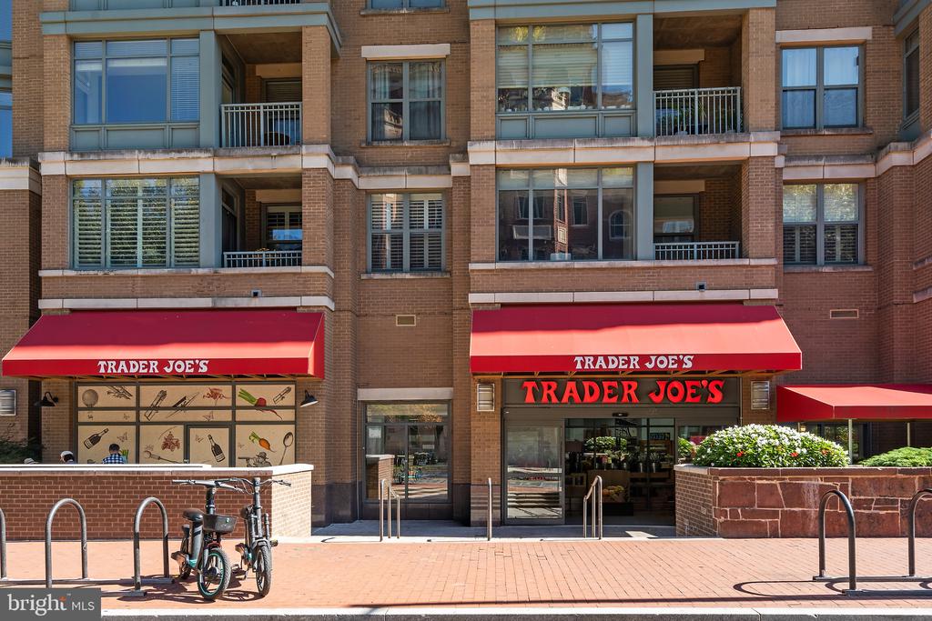 1124 25TH STREET NW Unit: 203