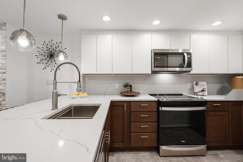 1124 25TH STREET NW Unit: 203