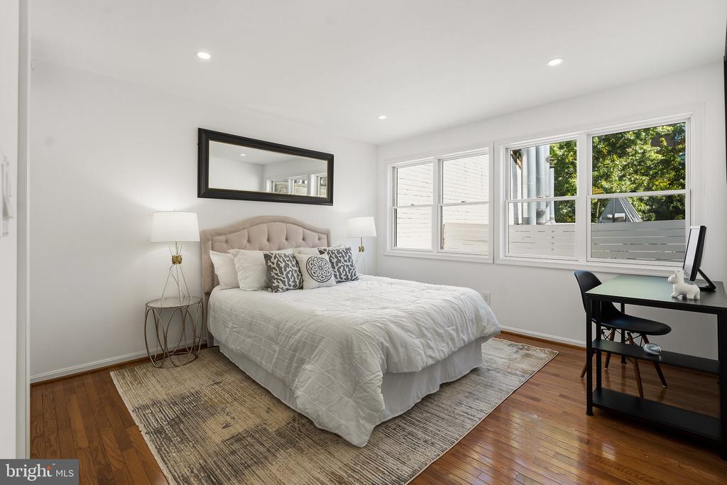 1124 25TH STREET NW Unit: 203