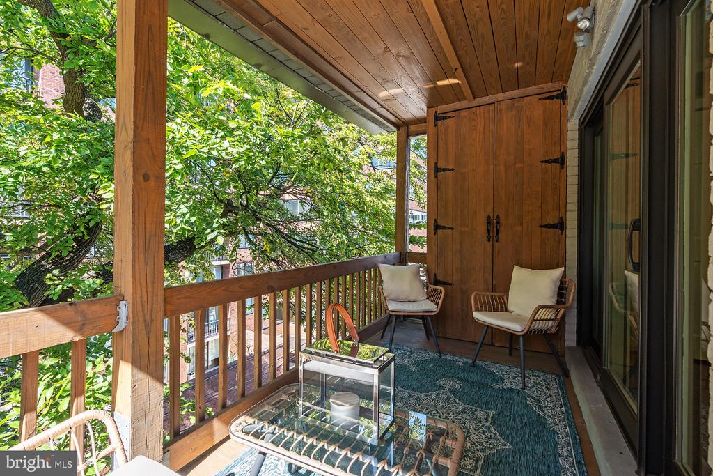 1124 25TH STREET NW Unit: 203