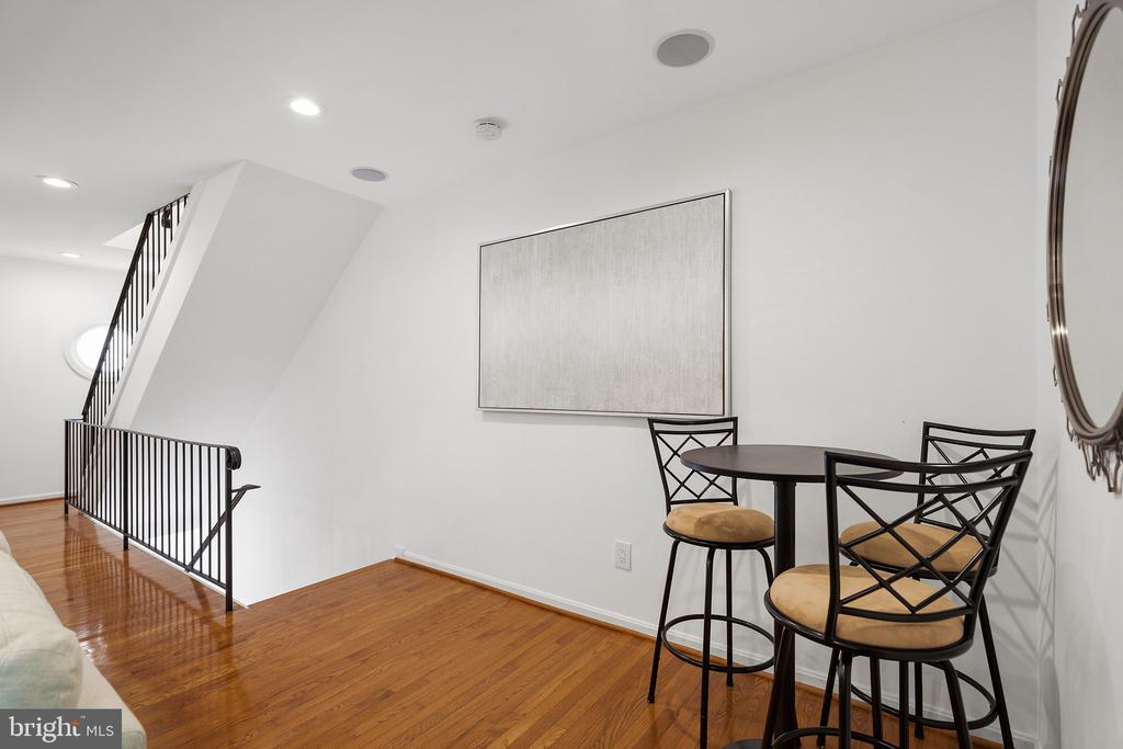 1124 25TH STREET NW Unit: 203