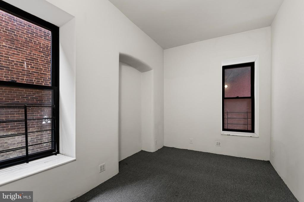 700 PARK AVENUE