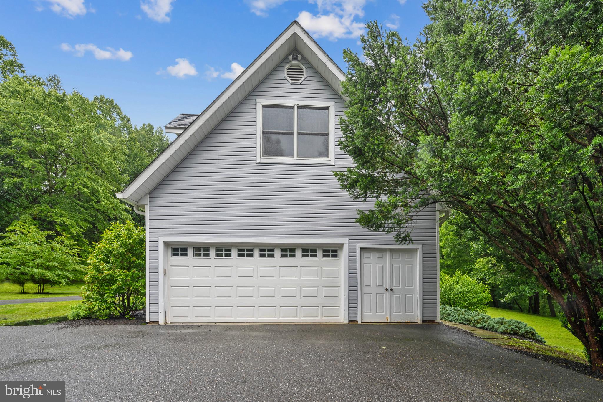 14660 VIBURNUM DRIVE