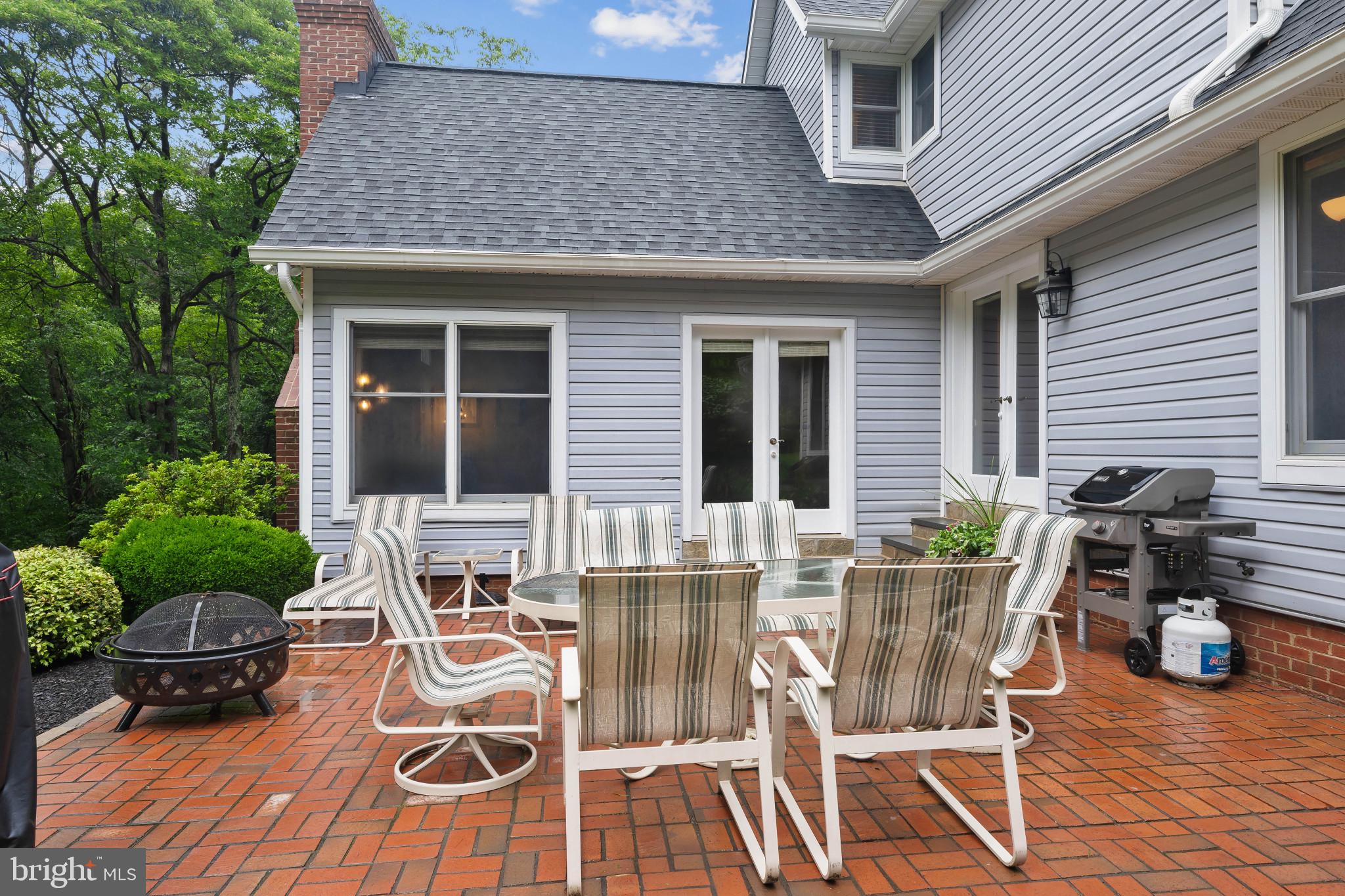 14660 VIBURNUM DRIVE