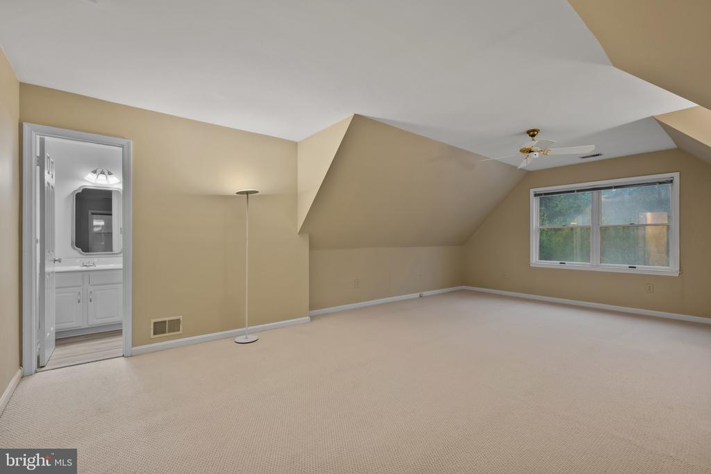 14660 VIBURNUM DRIVE