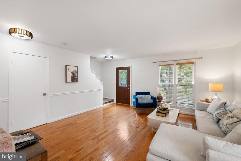 27 FILBERT COURT
