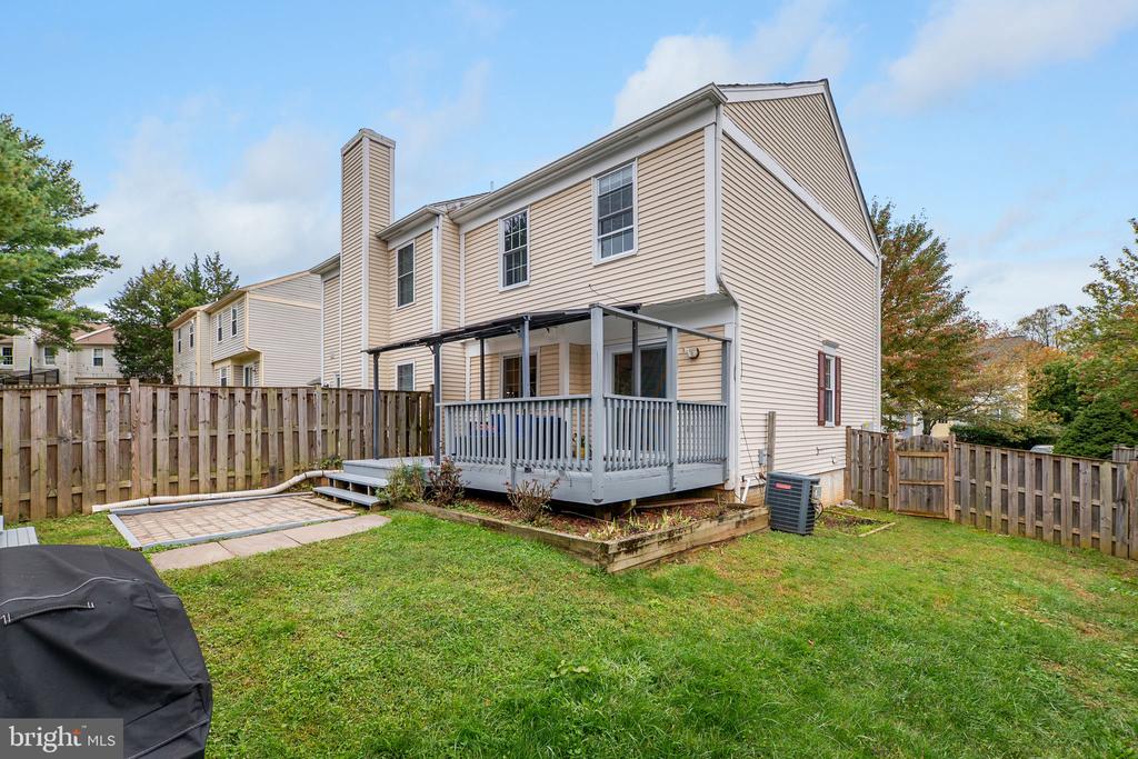 27 FILBERT COURT