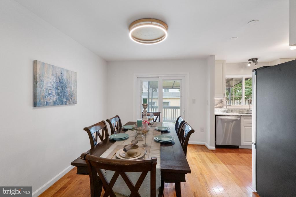 27 FILBERT COURT