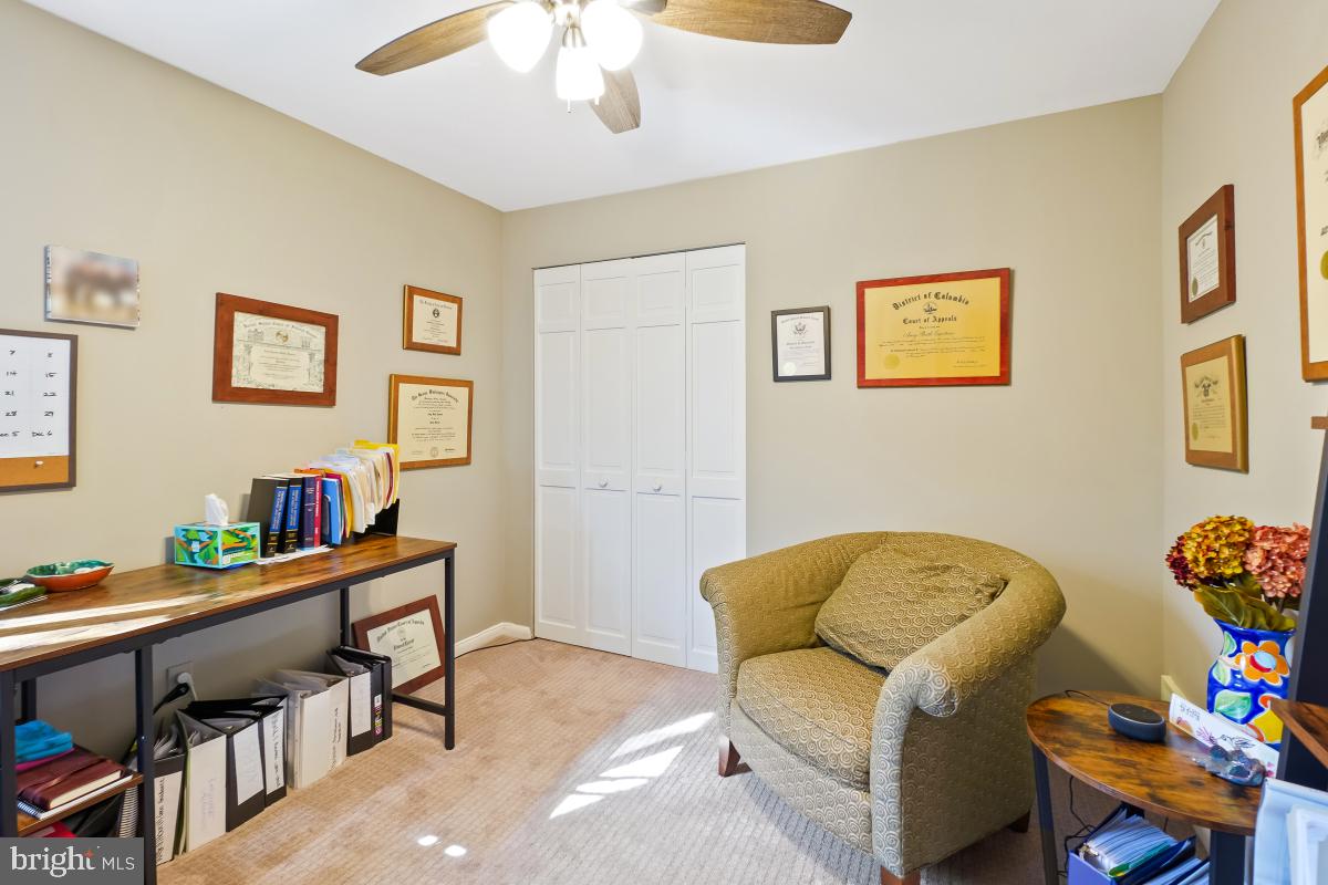 9012 HONEYBEE LANE