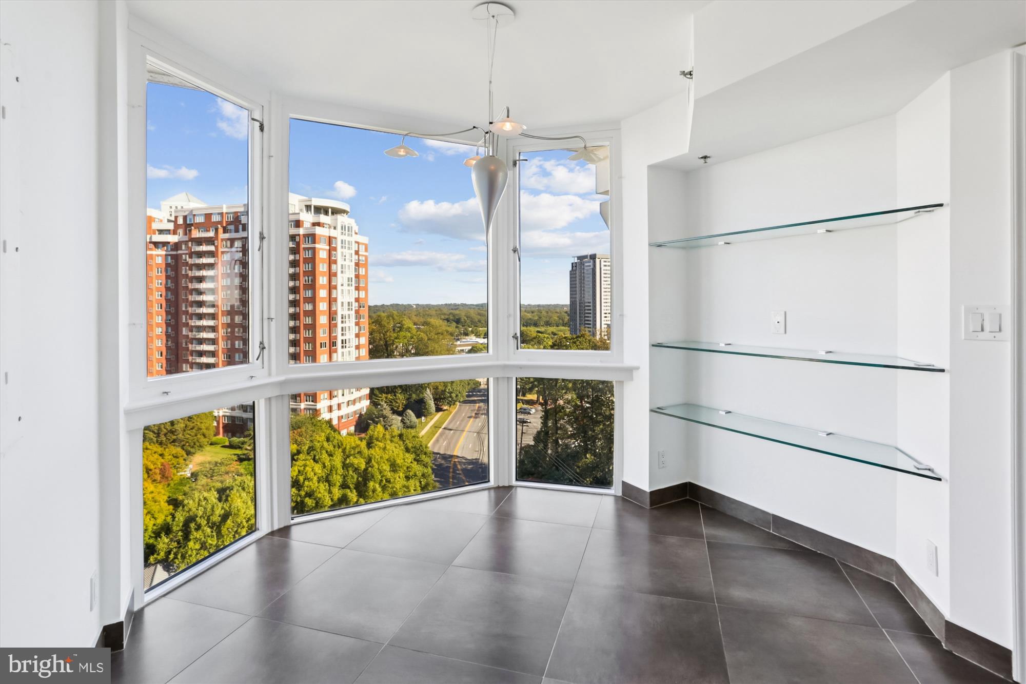 5809 NICHOLSON LANE 1402