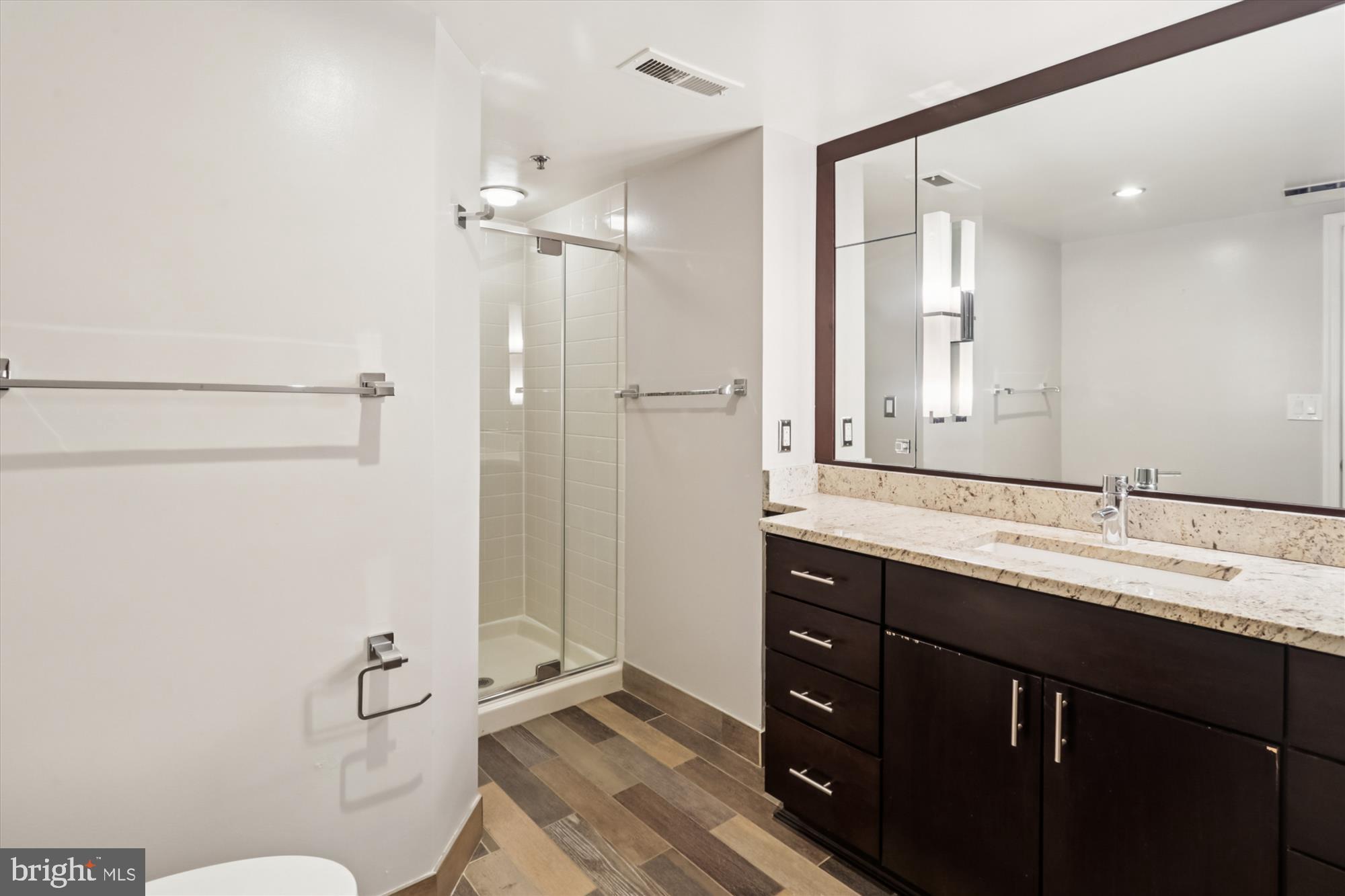 5809 NICHOLSON LANE 1402