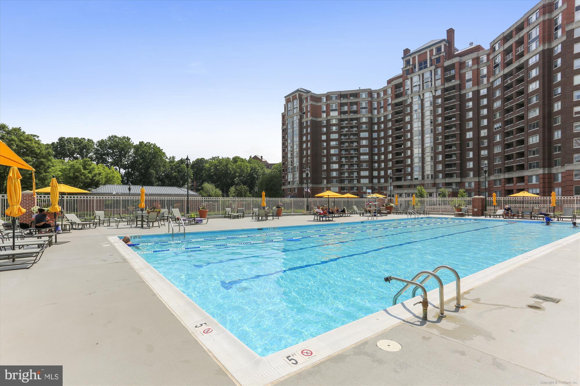 5809 NICHOLSON LANE 1402