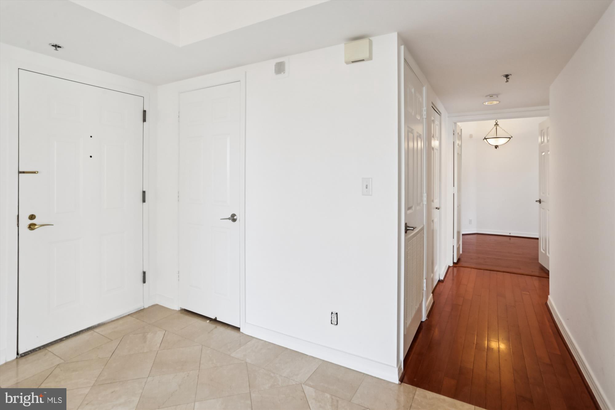 5809 NICHOLSON LANE 1402