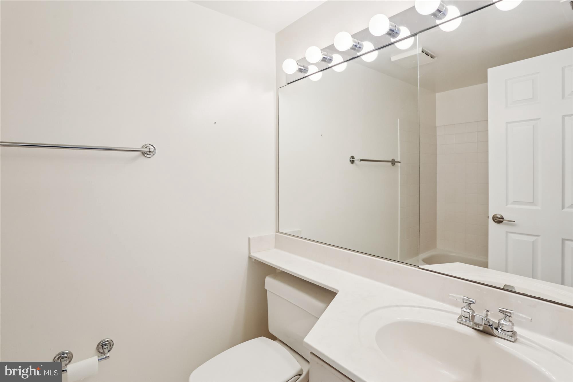 5809 NICHOLSON LANE 1402