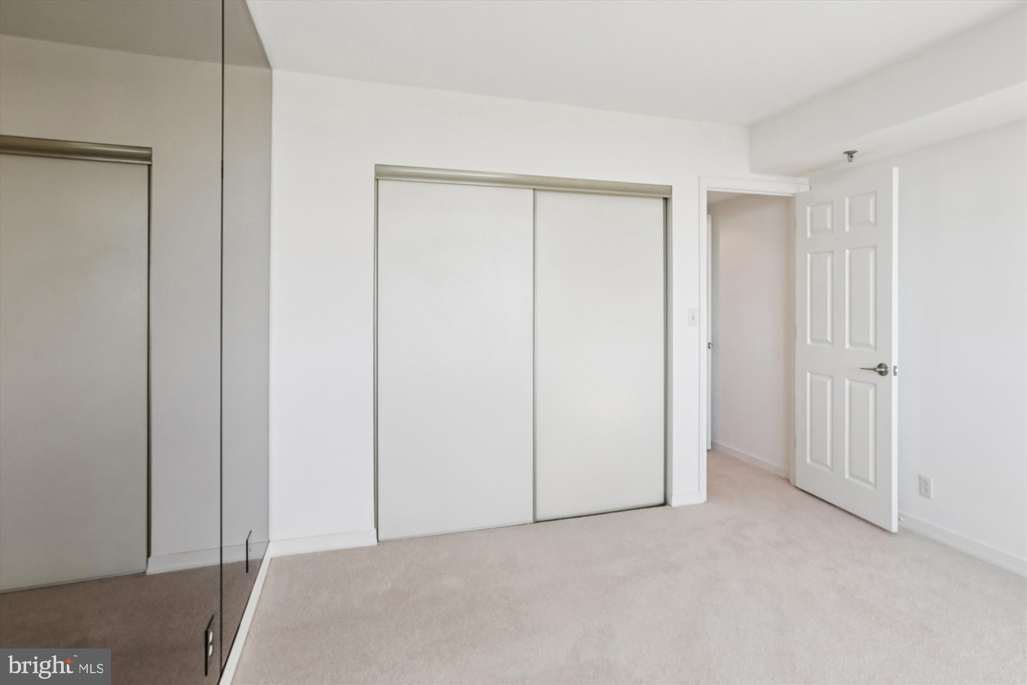 5809 NICHOLSON LANE 1402