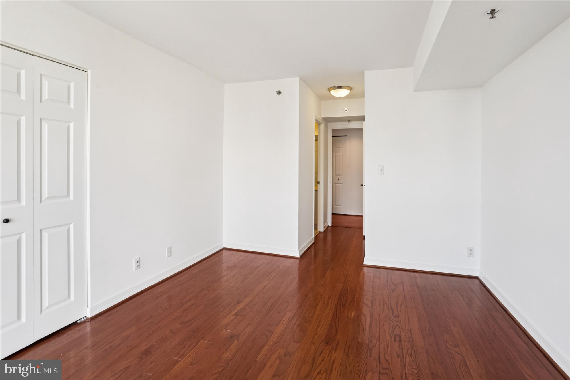 5809 NICHOLSON LANE 1402