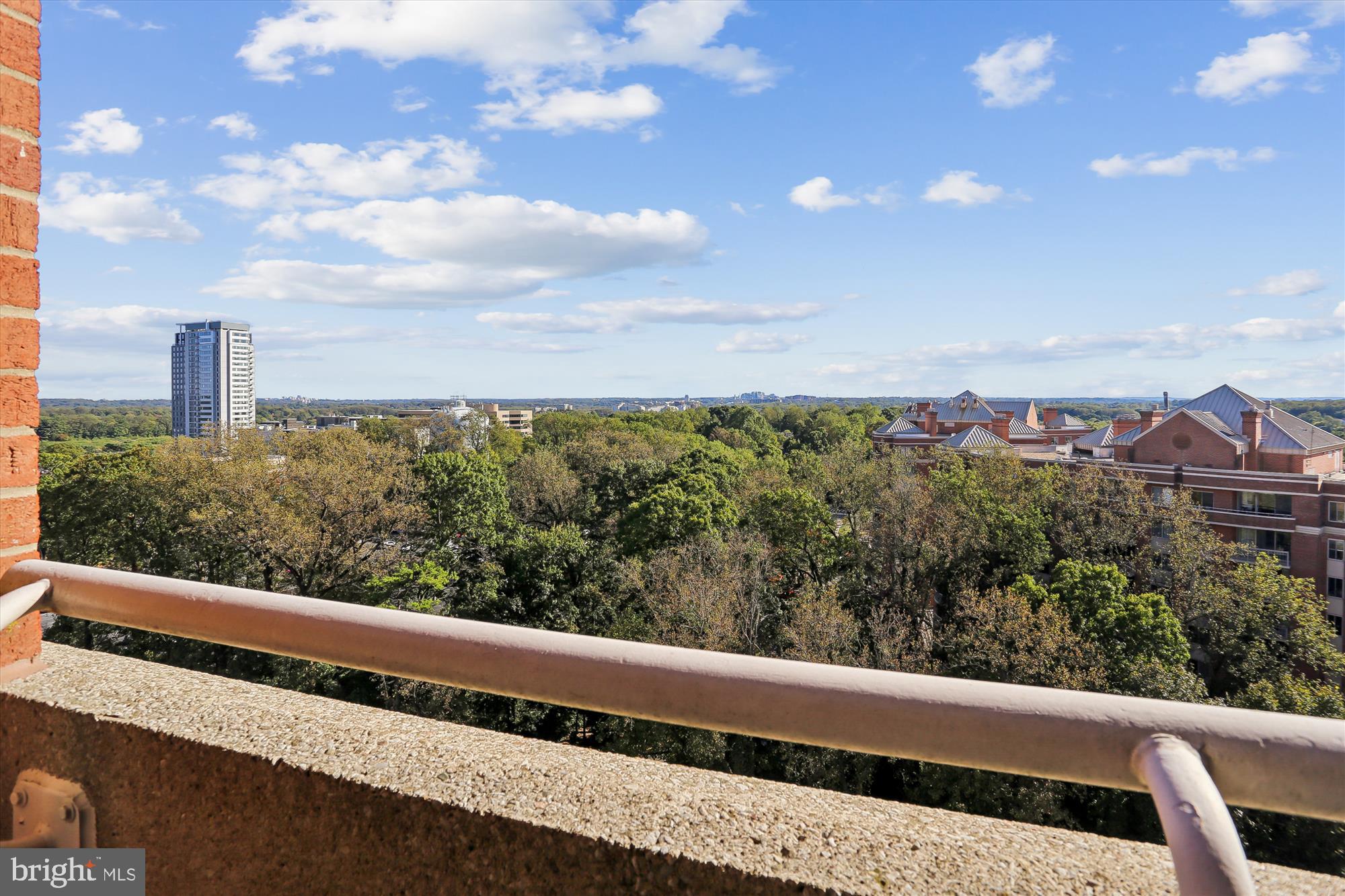 5809 NICHOLSON LANE 1402