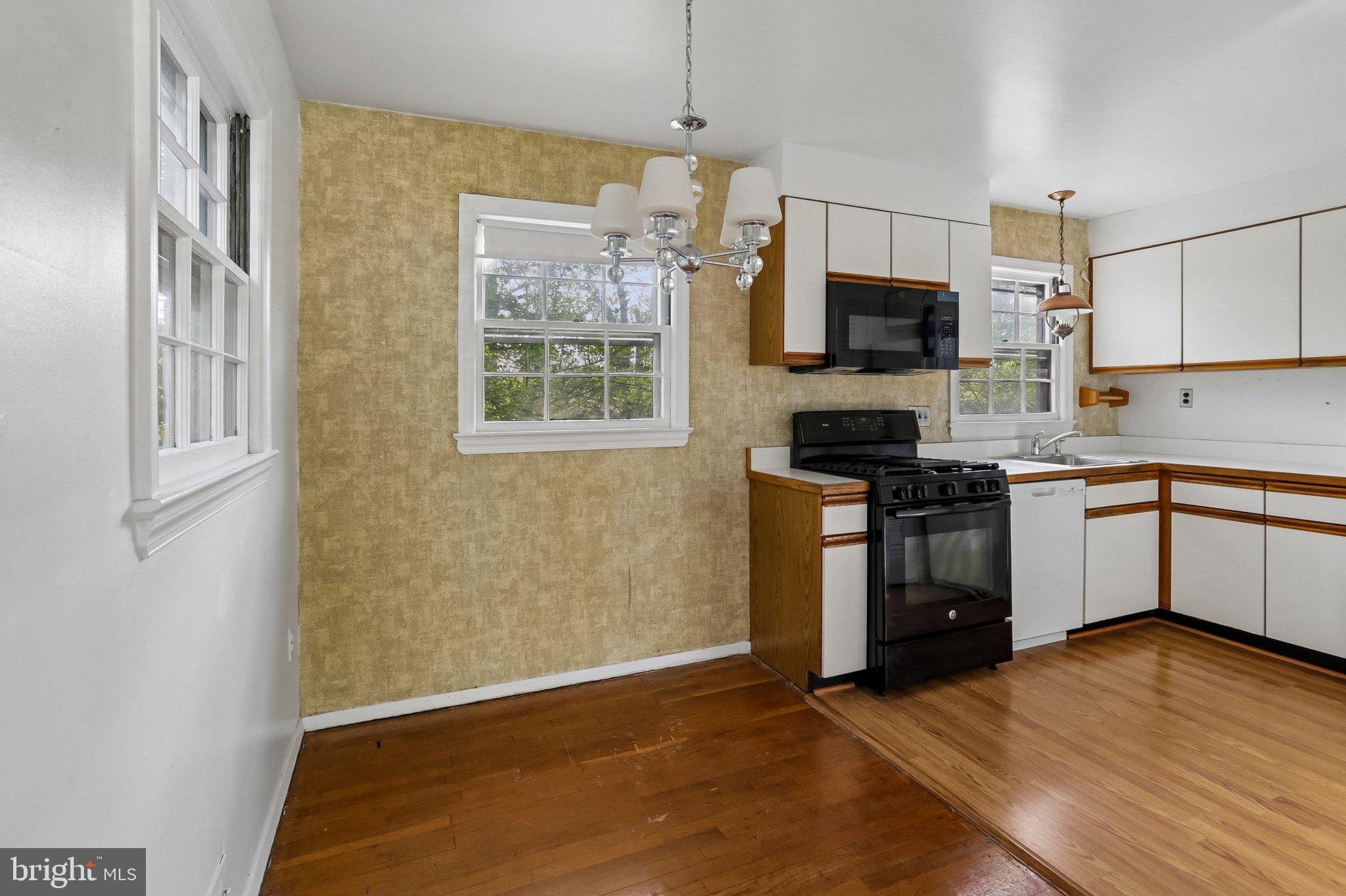 12809 CALDWELL STREET