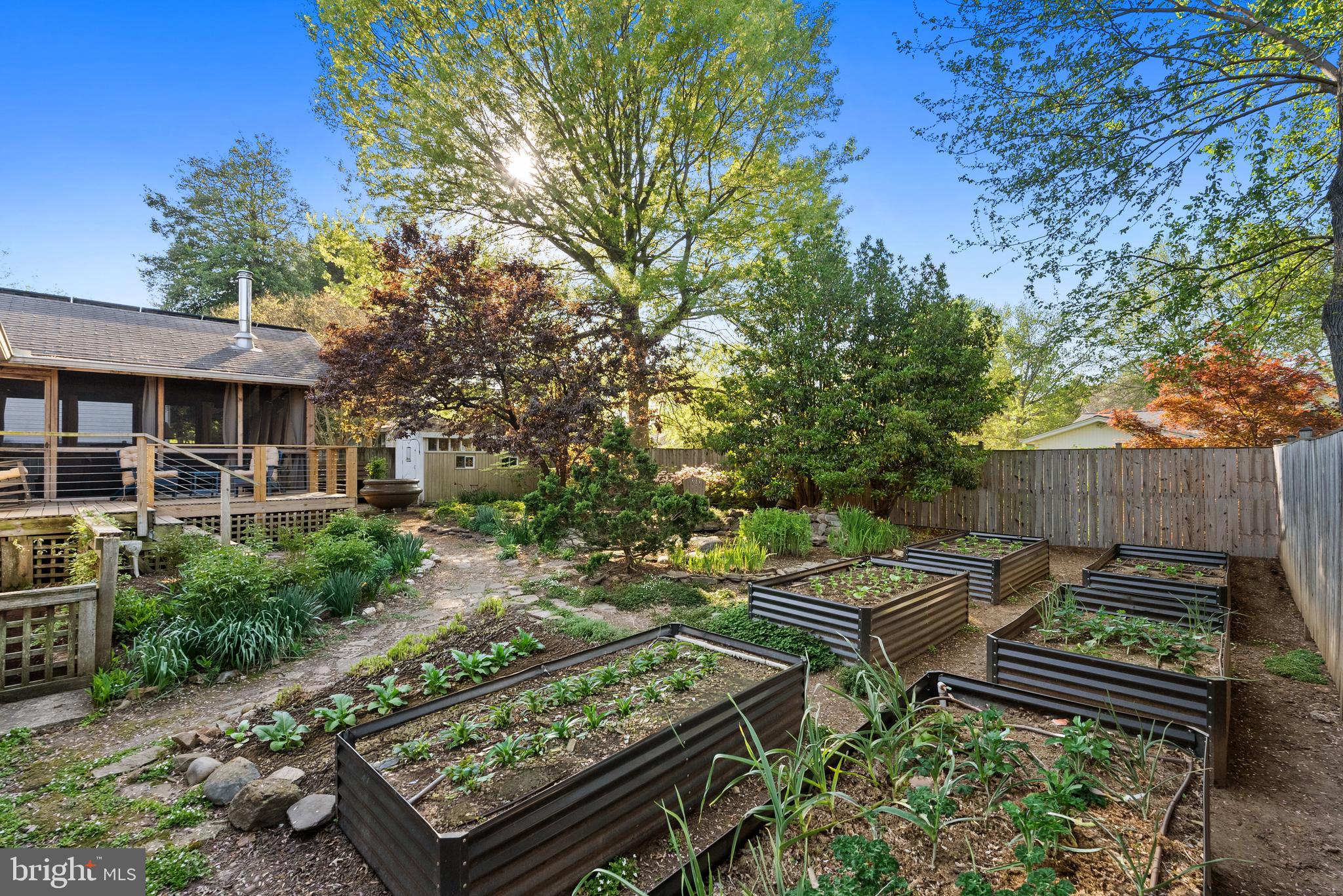11112 NICHOLAS DRIVE