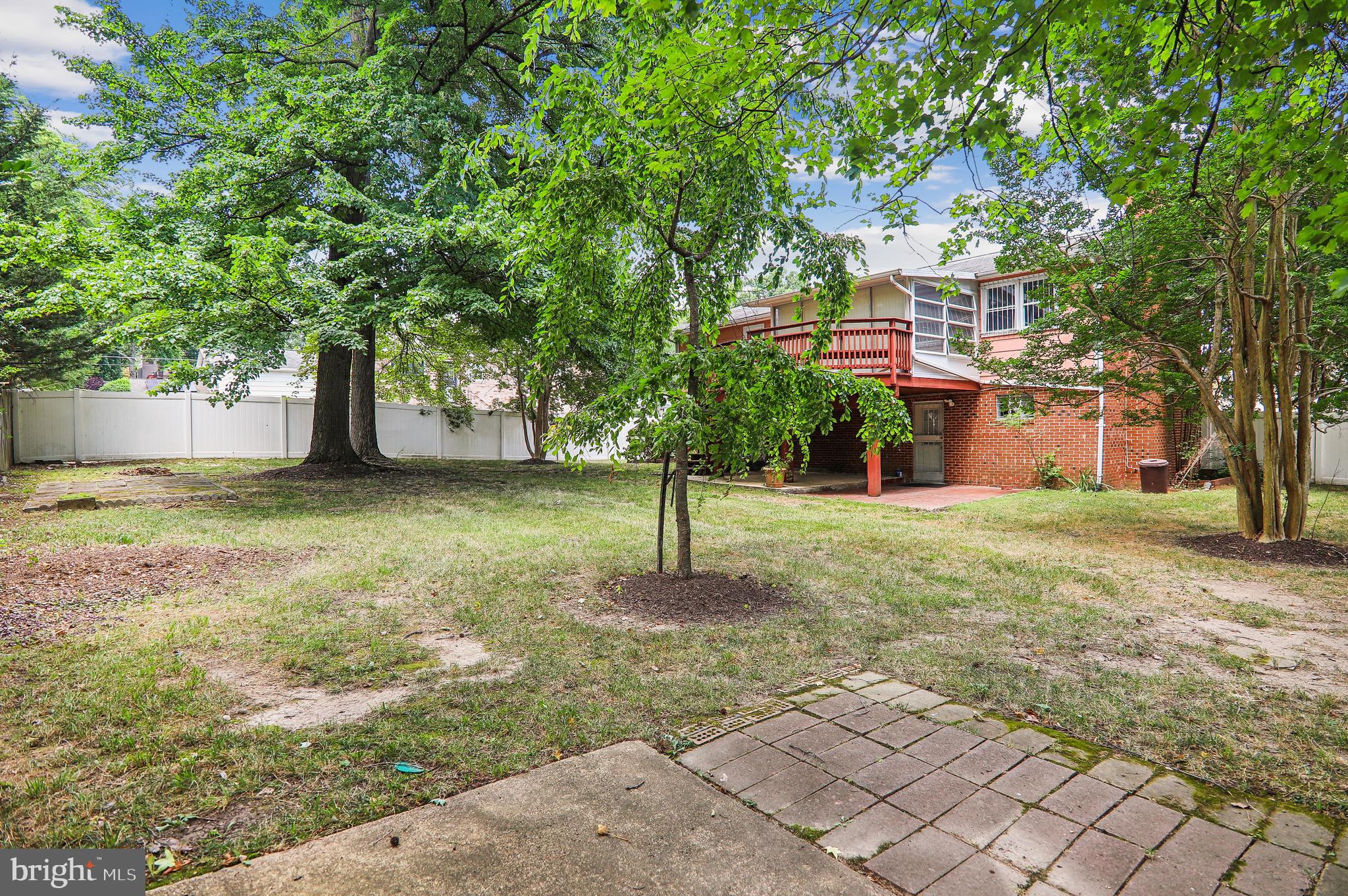 6 Norair Ave