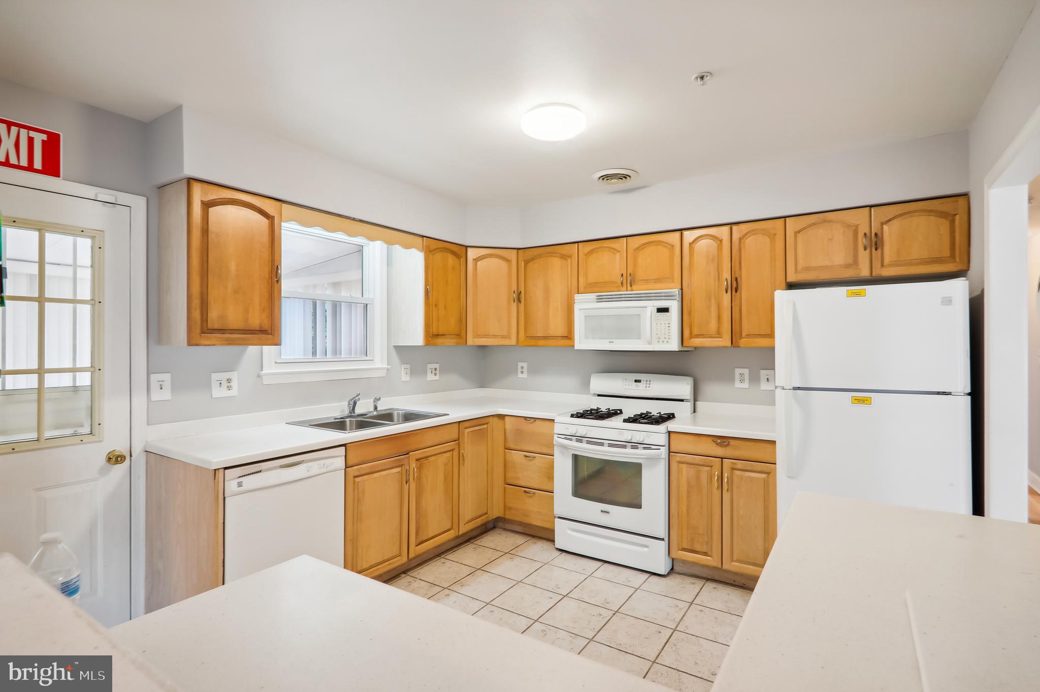 6 Norair Ave