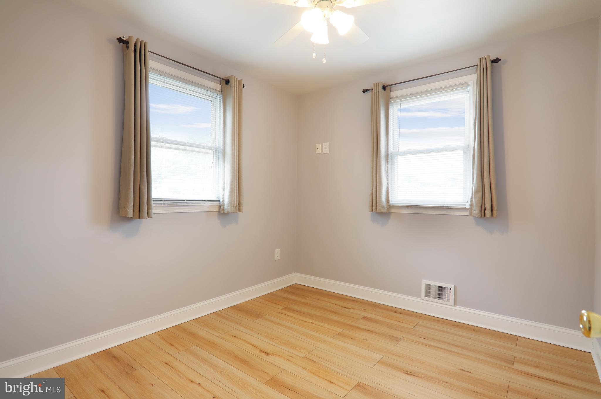 6 Norair Ave