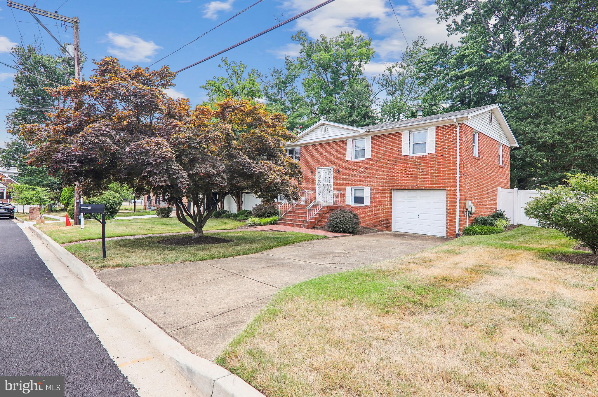6 Norair Ave