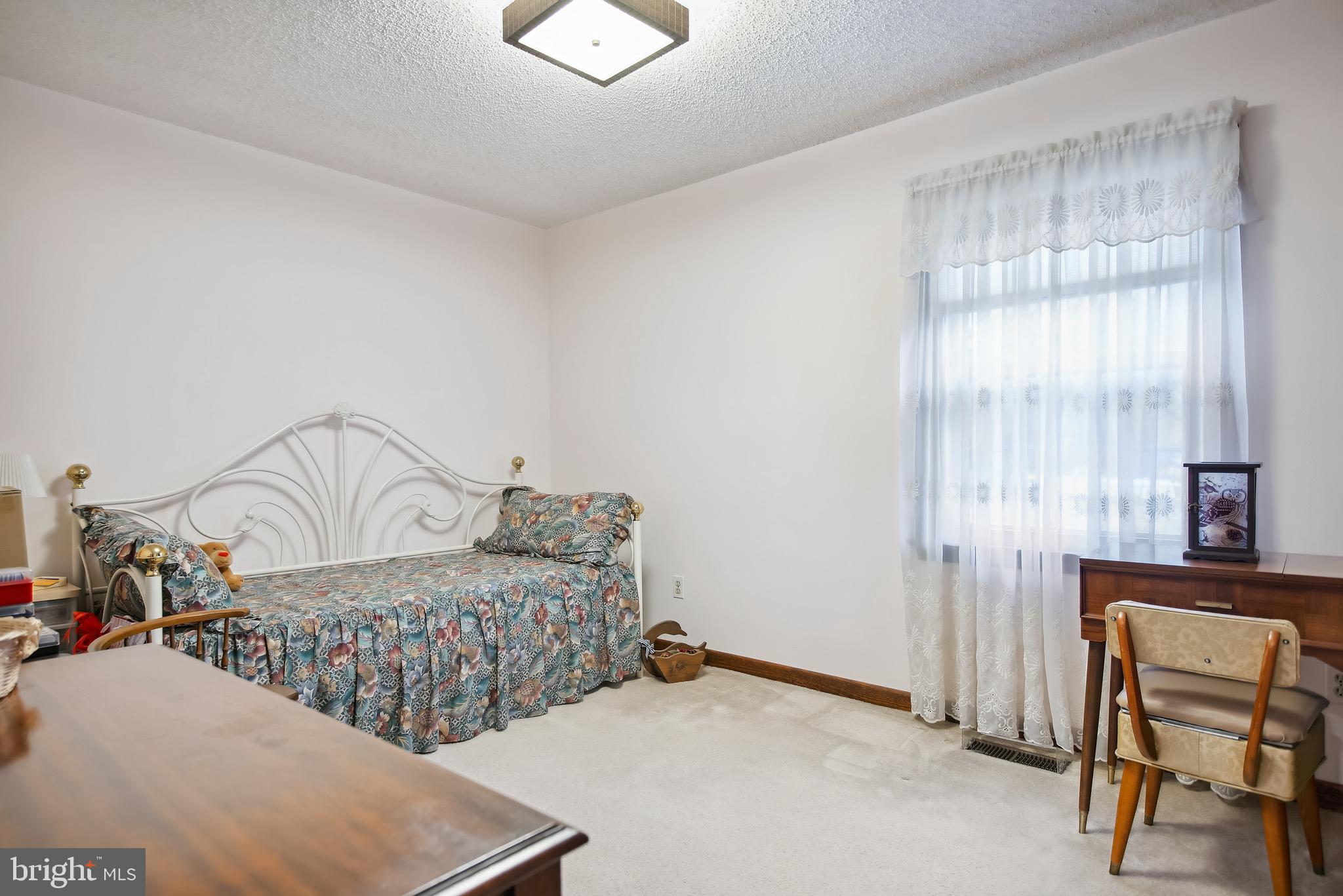 11007 New England Dr
