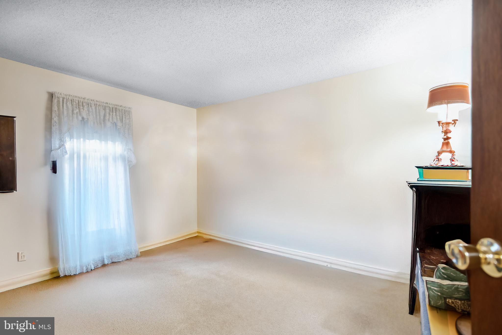 11007 New England Dr