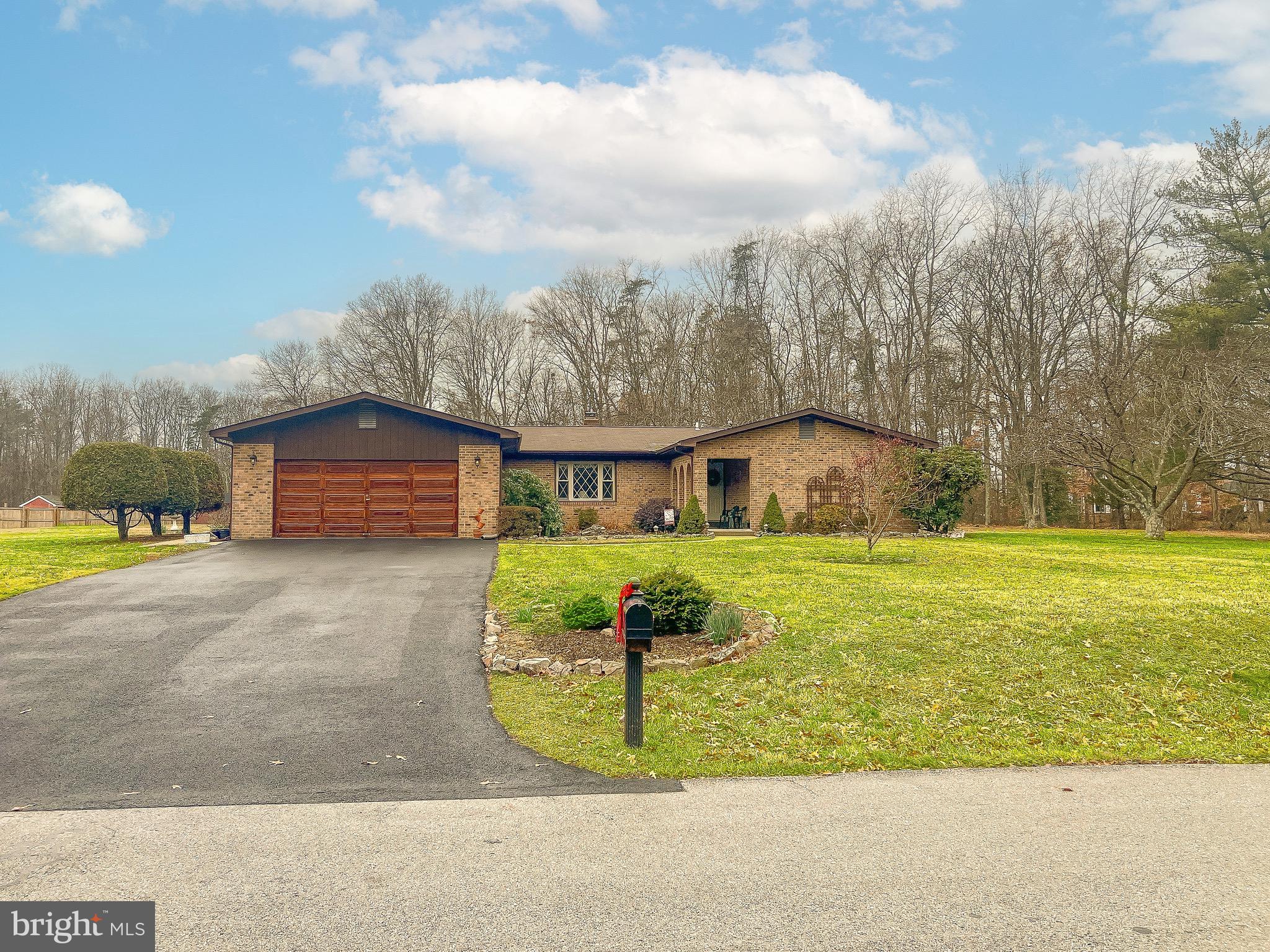 11007 New England Dr