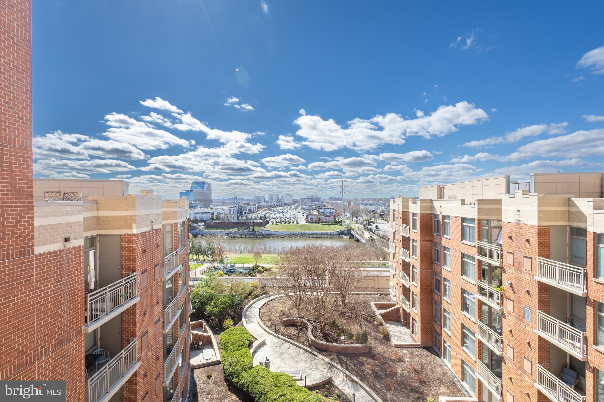 3600 S GLEBE ROAD S 721W