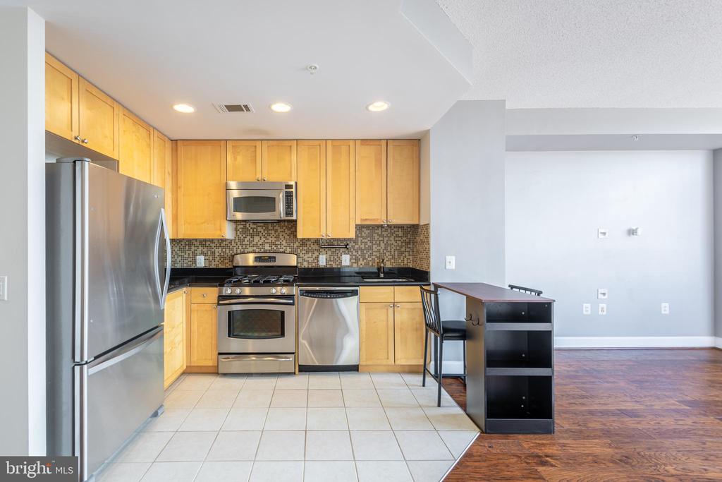 3600 S GLEBE ROAD S 721W