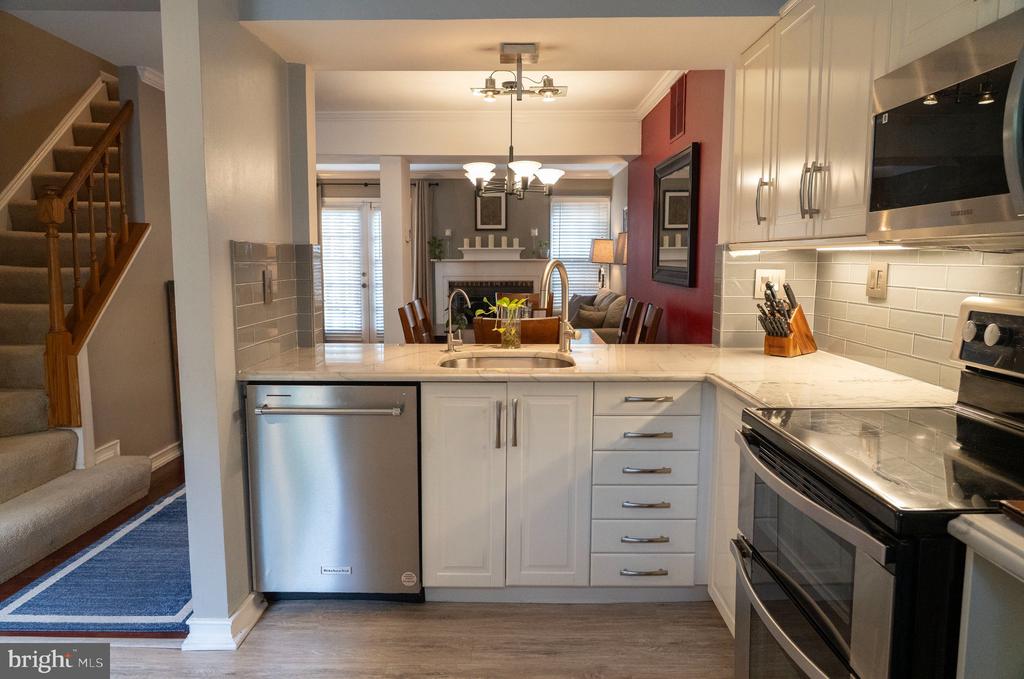 2510 S WALTER REED DRIVE Unit: B