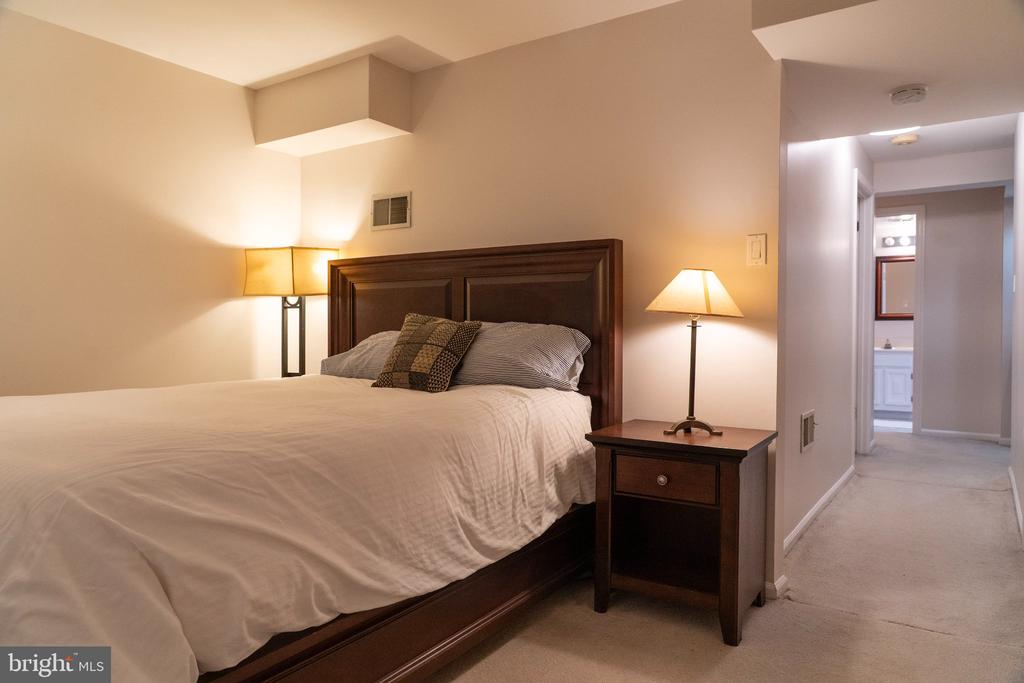 2510 S WALTER REED DRIVE Unit: B