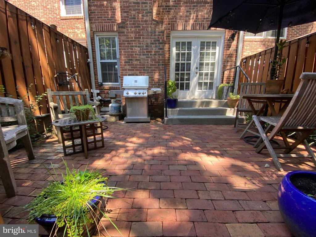 2510 S WALTER REED DRIVE Unit: B