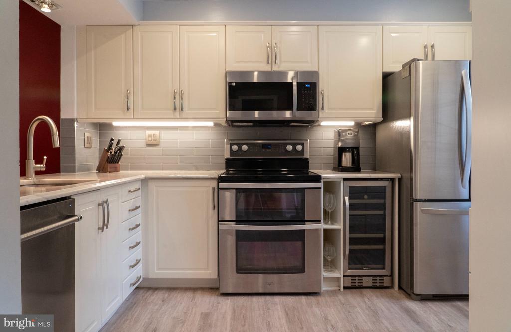 2510 S WALTER REED DRIVE Unit: B