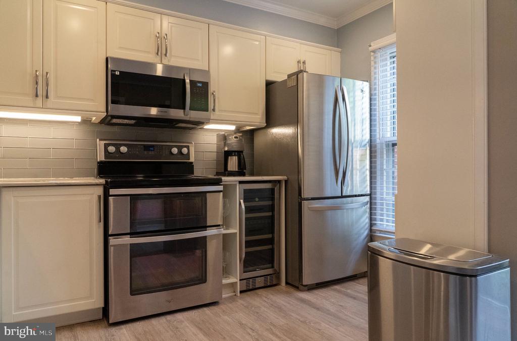 2510 S WALTER REED DRIVE Unit: B