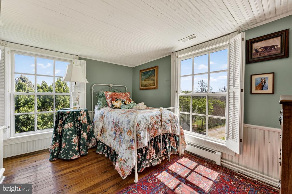 871 OLD CHAPEL ROAD