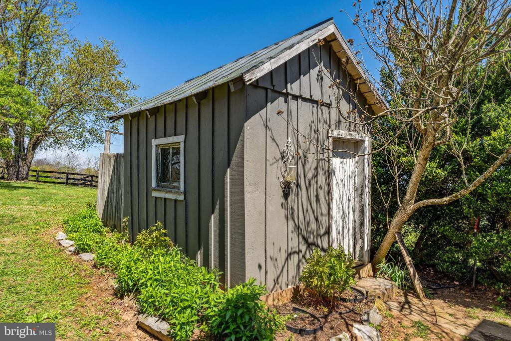 871 OLD CHAPEL ROAD