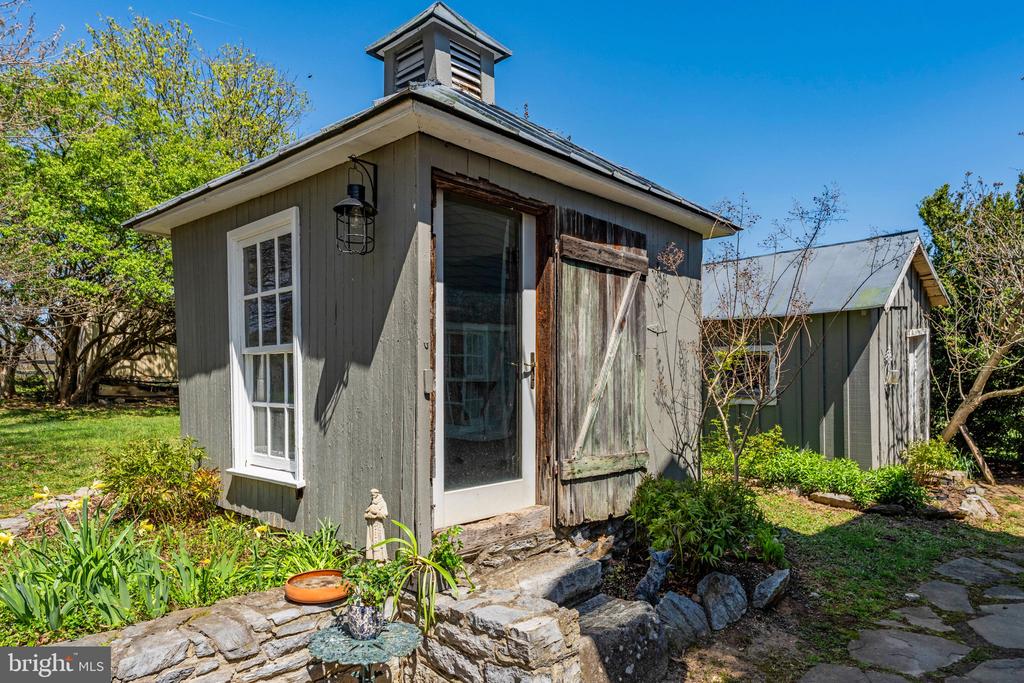 871 OLD CHAPEL ROAD