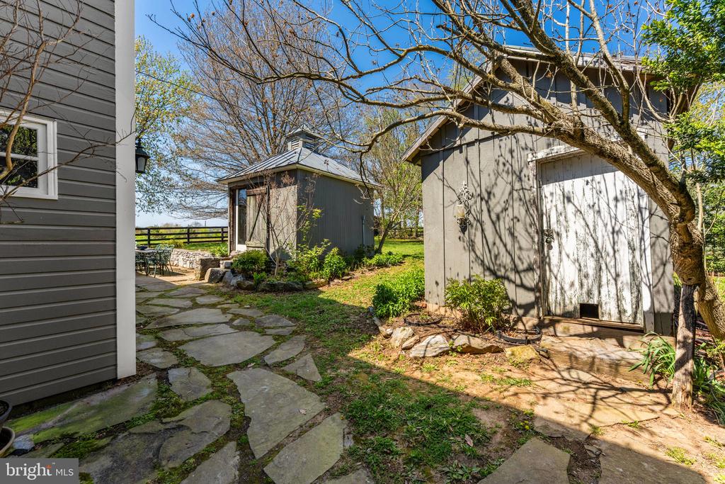 871 OLD CHAPEL ROAD