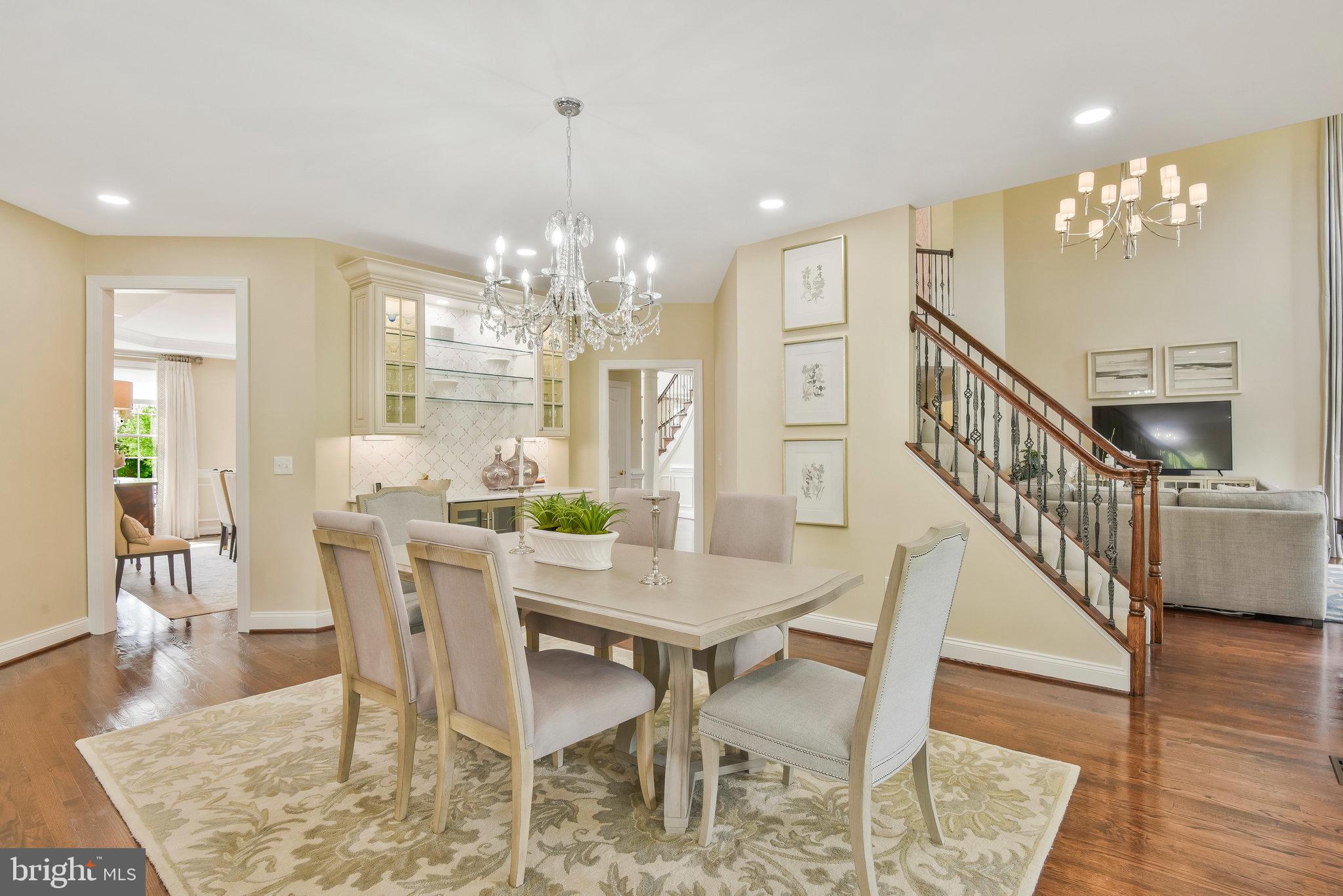 15214 Golf View Dr