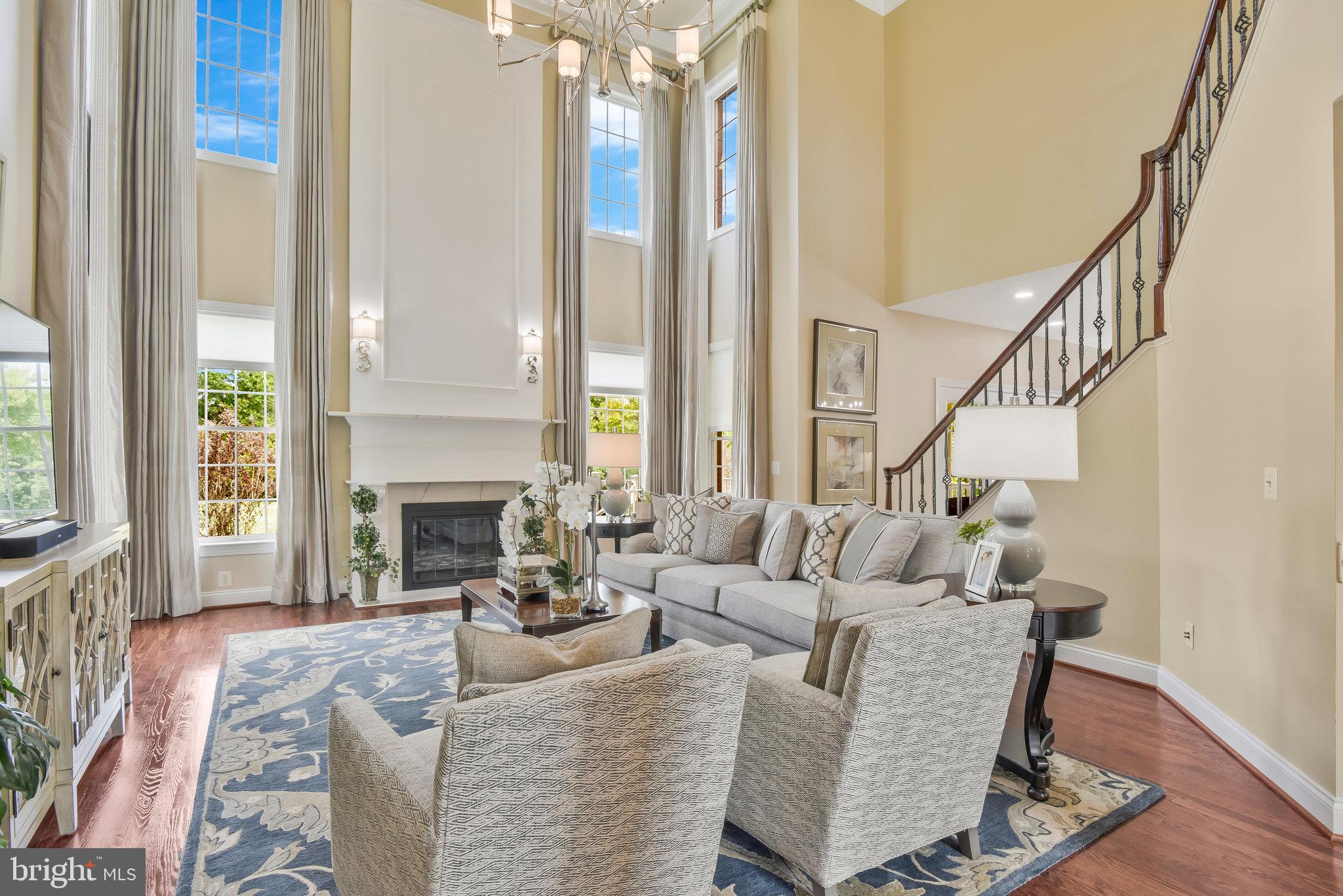 15214 Golf View Dr