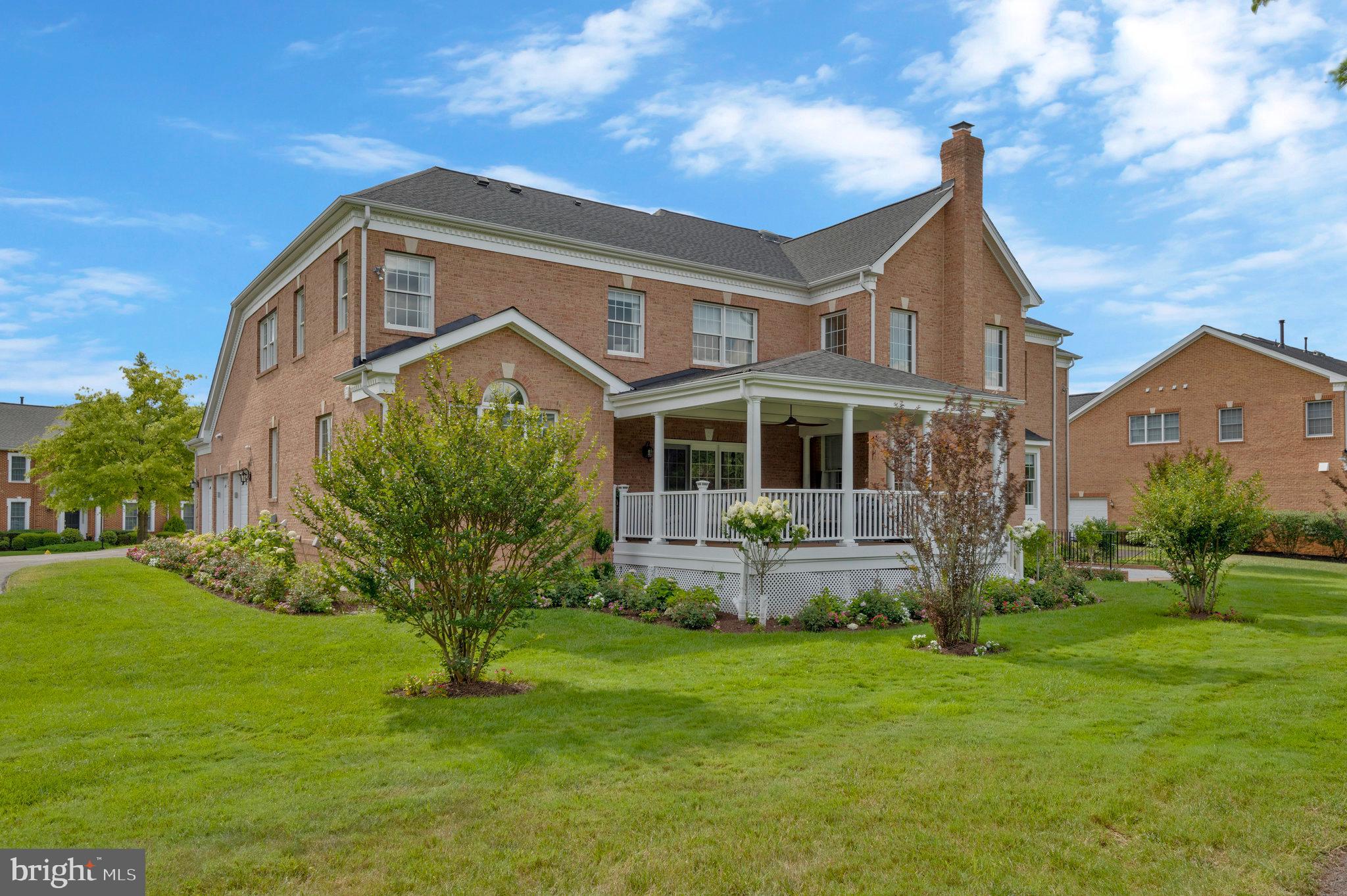 15214 Golf View Dr