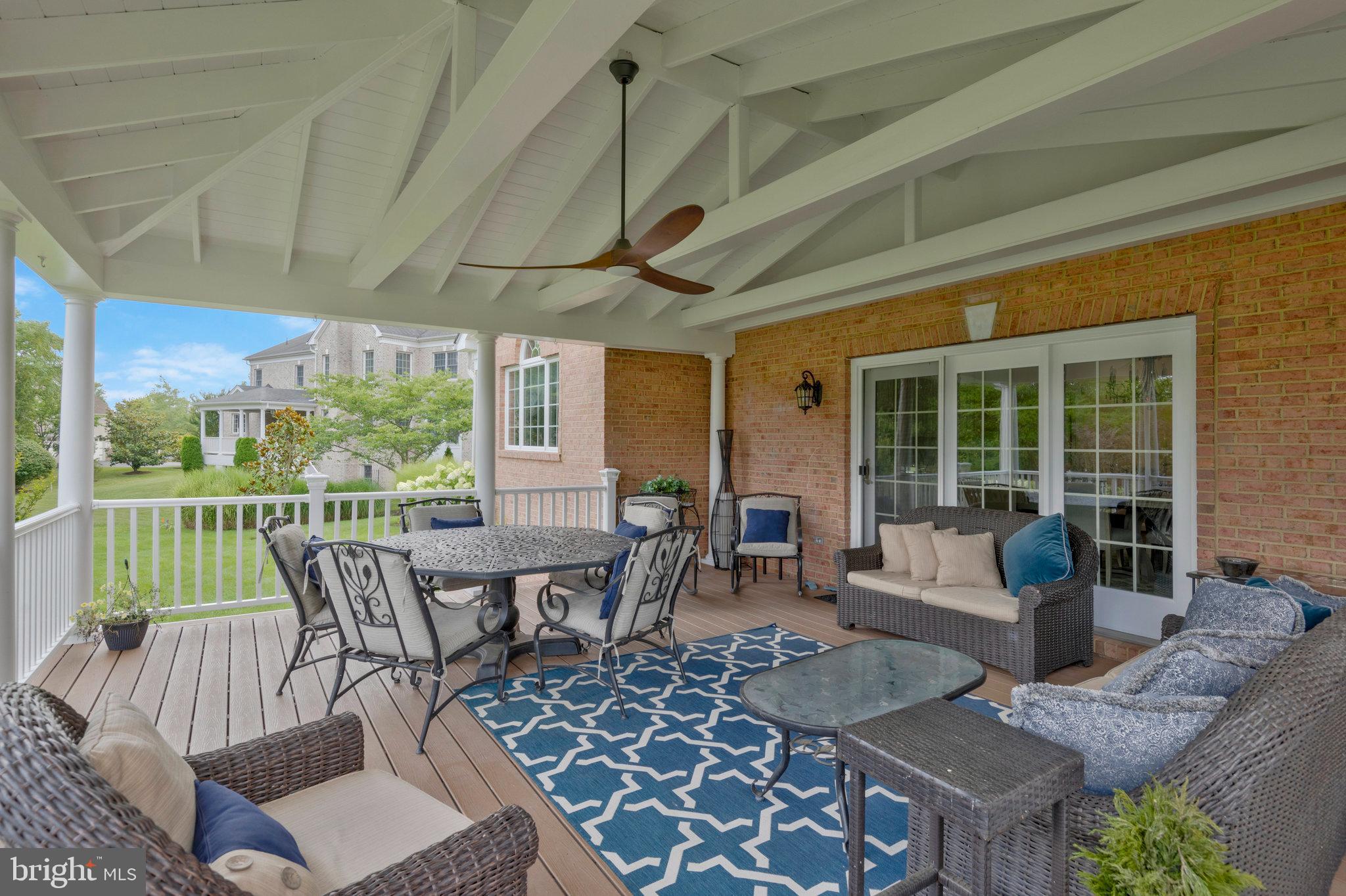 15214 Golf View Dr