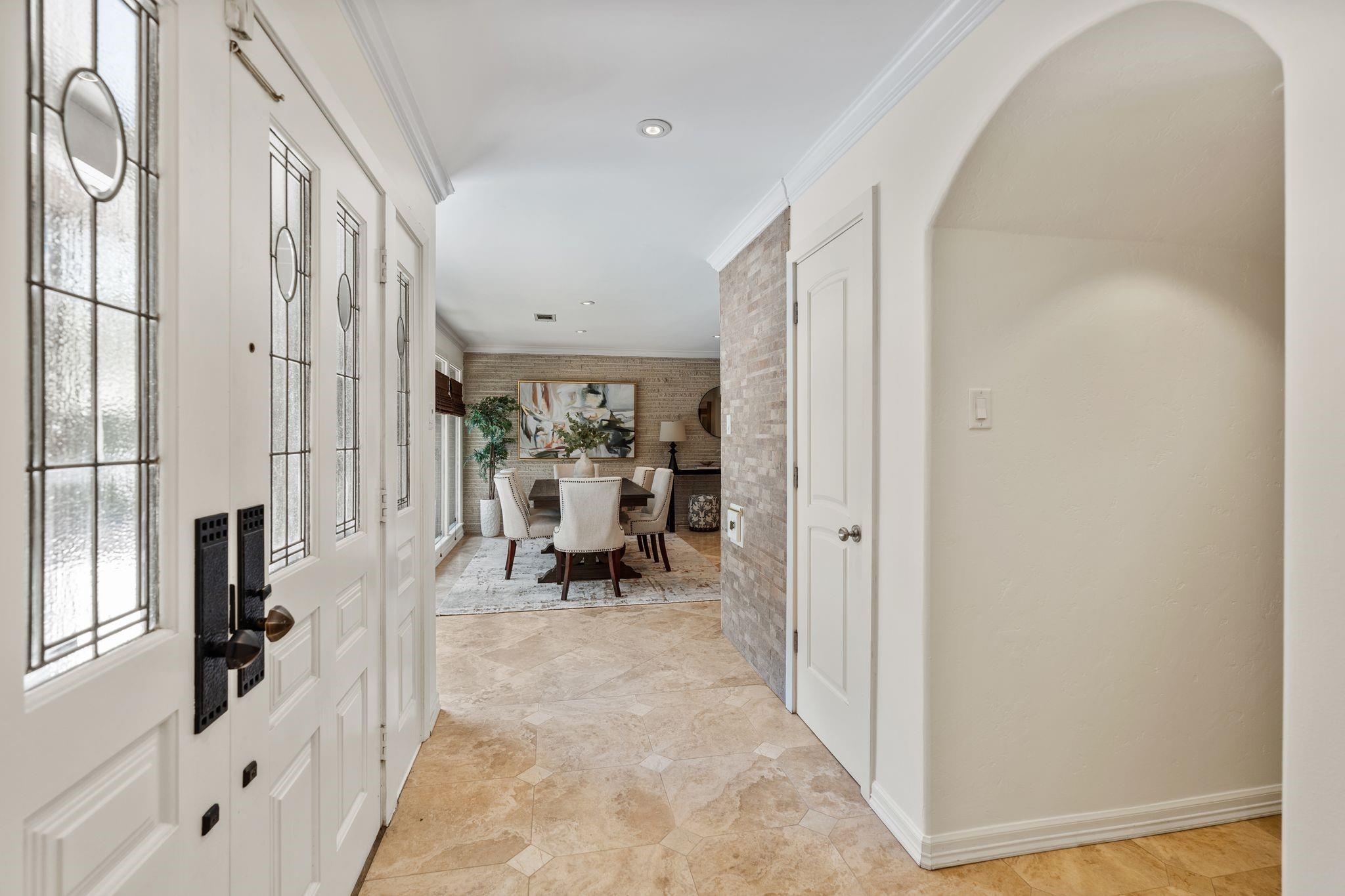 10034 Meadow Lake Lane